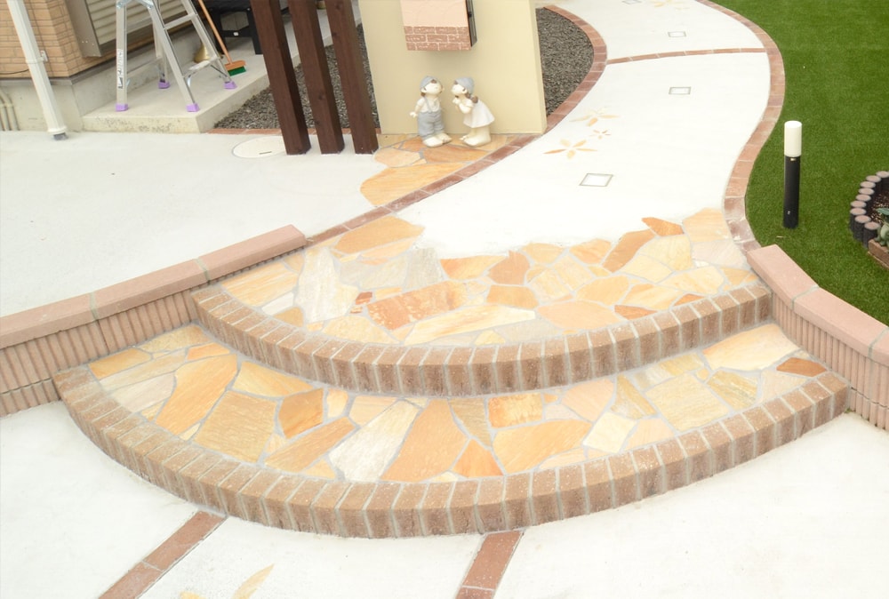 株式会社内池工業｜アプローチ・レンガ・ブロック