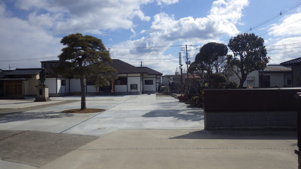 施工実例 福島市/台厳寺様　駐車場拡張工事＆コンクリート工事｜内池工業