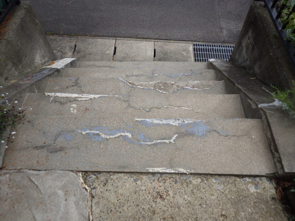 施工実例 福島市/Ａ様邸　ステップ補修工事｜内池工業