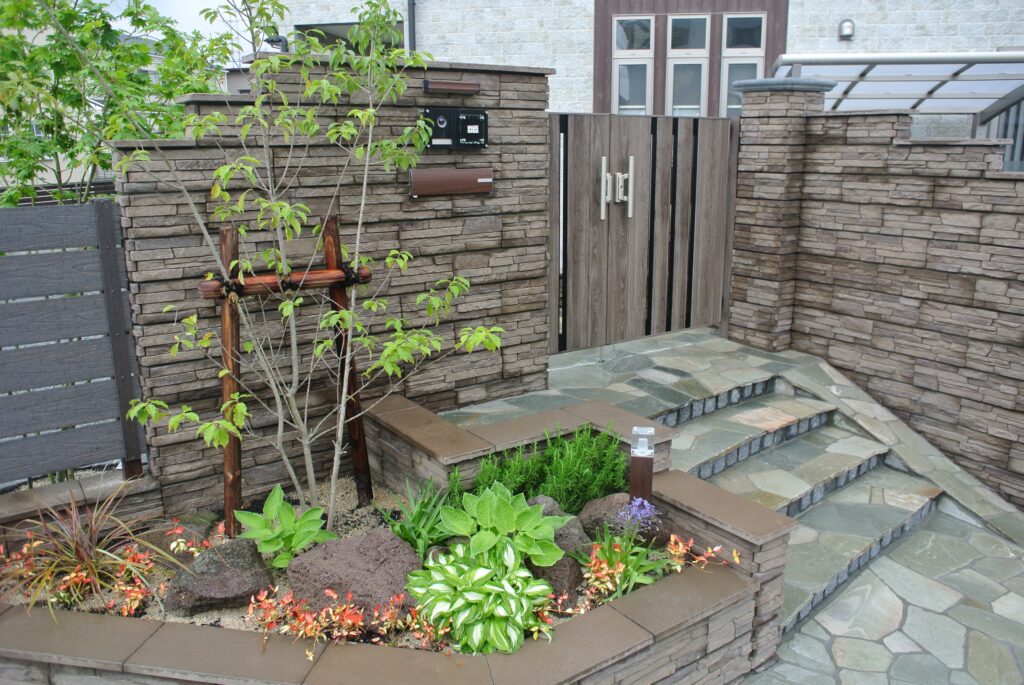 施工実例 相馬市/Ｓ様邸（リピーター様）　外構工事｜内池工業