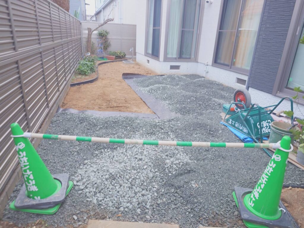 施工実例 福島市/Ｋ様邸　お庭整理・砕石敷き工事｜内池工業
