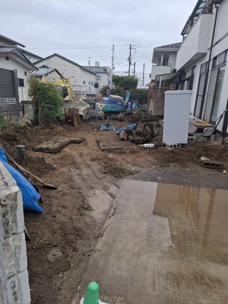 施工実例 福島市/Ｋ様邸②　お庭整理・砕石敷き工事｜内池工業