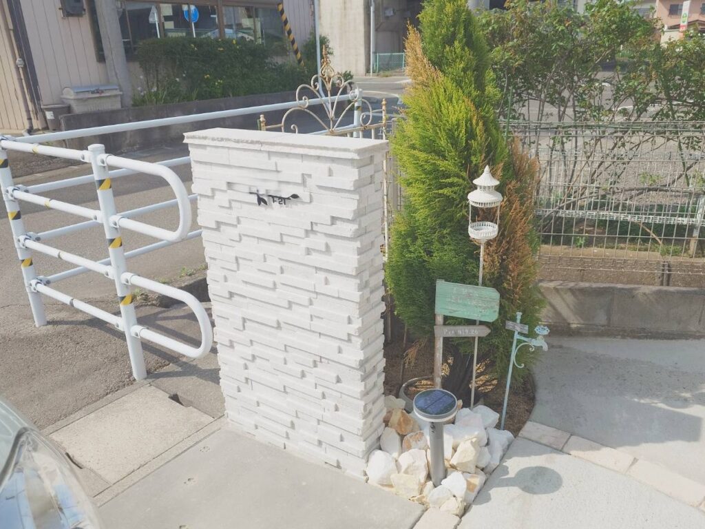 既存門柱を取り壊して新しくしました 施工実例 福島市/K様邸④ 門柱・アプローチやりかえ工事|内池工業