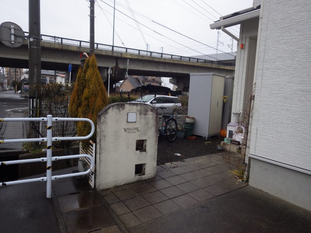 施工前の様子 施工実例 福島市/K様邸④ 門柱・アプローチやりかえ工事|内池工業